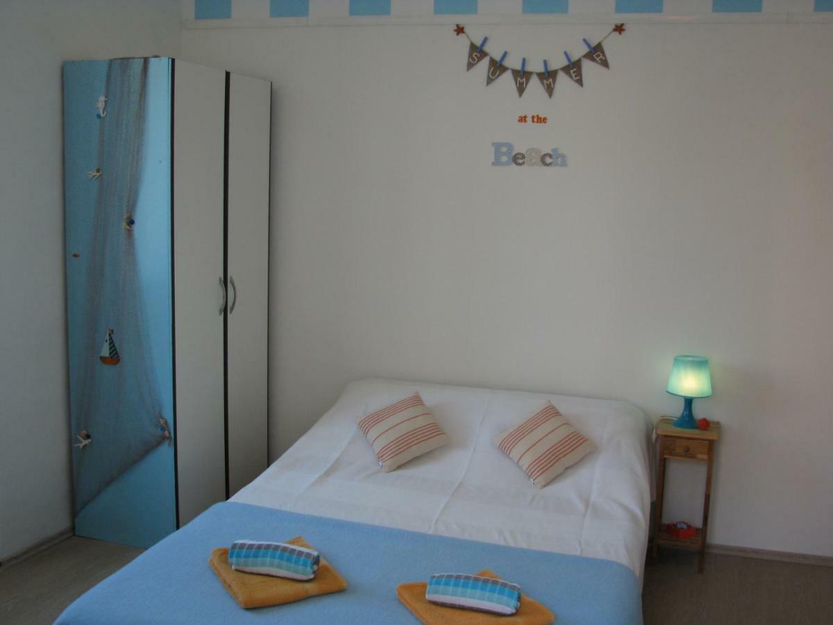 Apartments And Room Lemon Vis Buitenkant foto