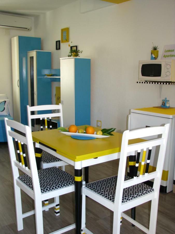 Apartments And Room Lemon Vis Buitenkant foto