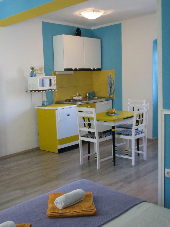 Apartments And Room Lemon Vis Buitenkant foto