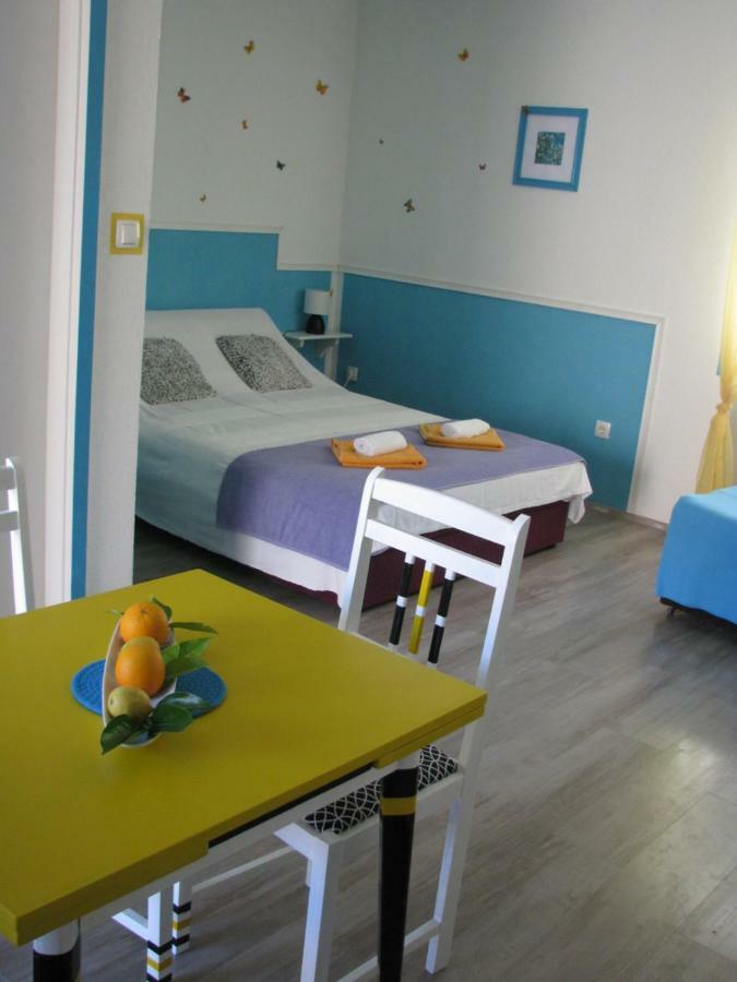 Apartments And Room Lemon Vis Buitenkant foto