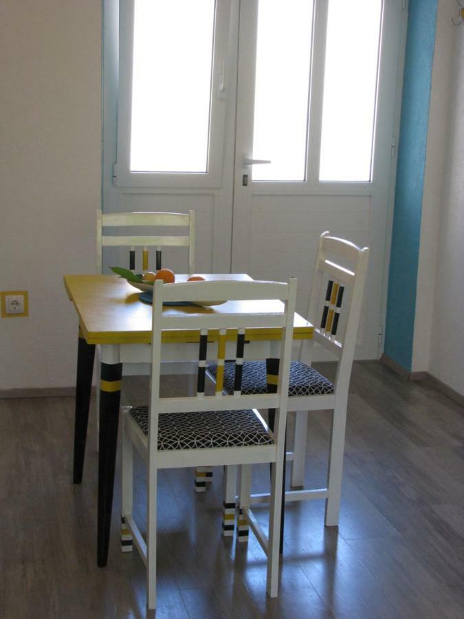 Apartments And Room Lemon Vis Buitenkant foto