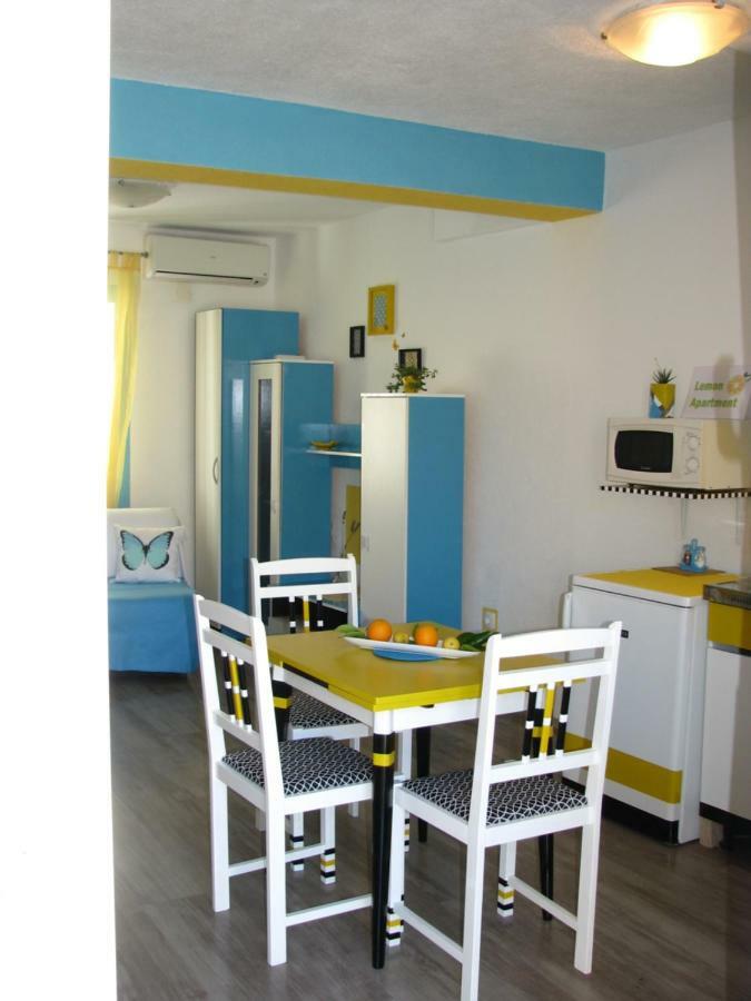 Apartments And Room Lemon Vis Buitenkant foto
